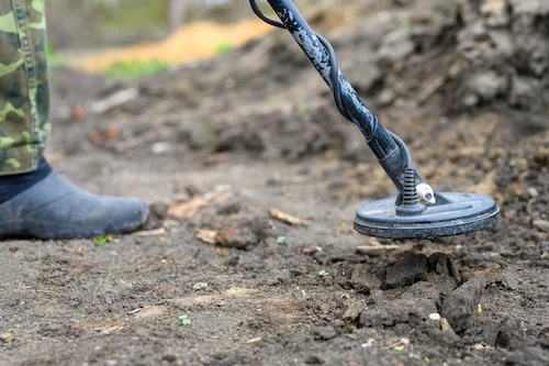 metal detecting 31