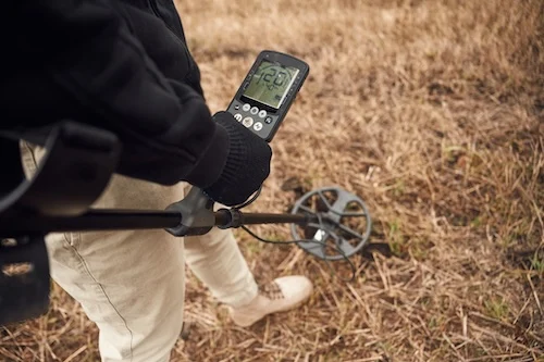 metal detecting 35