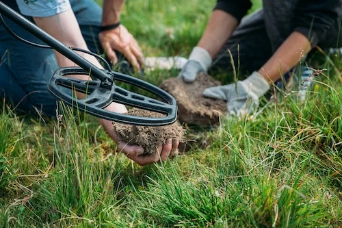 metal detecting 44