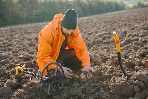 metal detecting 58