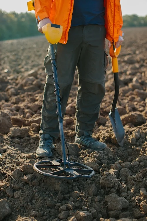 metal detecting 80