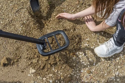 metal detecting 87